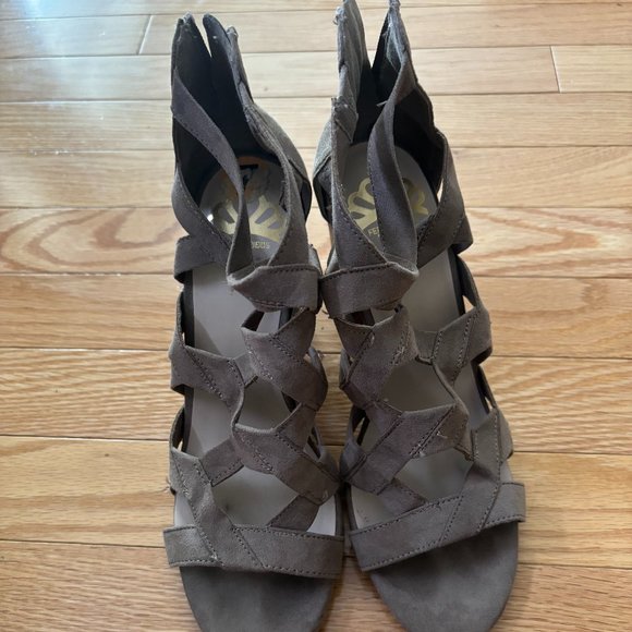 Fergalicious by Fergie High Heels - Picture 1 of 4